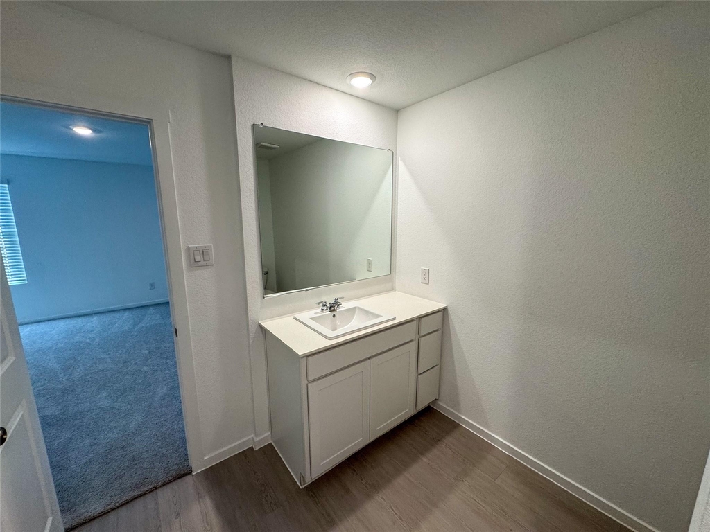 3915 Selawik Street - Photo 13