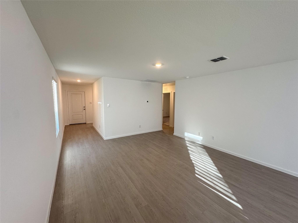 3915 Selawik Street - Photo 6