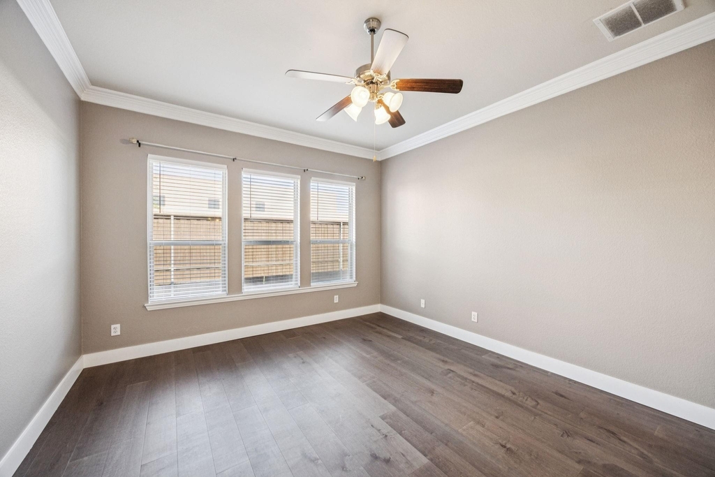 1211 Windgate Way - Photo 7