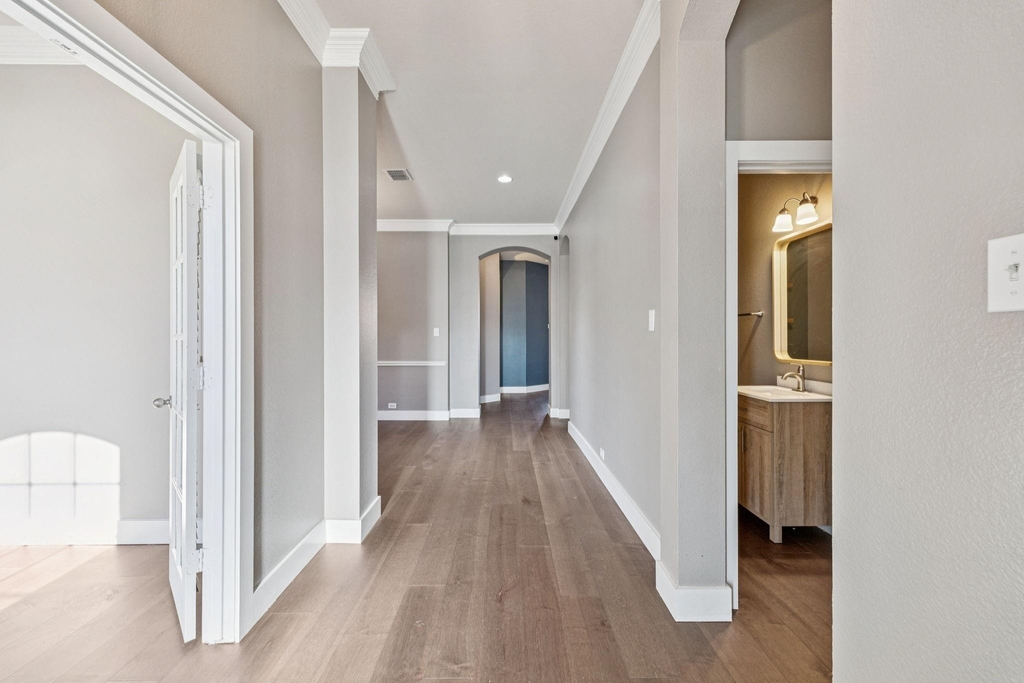 1211 Windgate Way - Photo 2