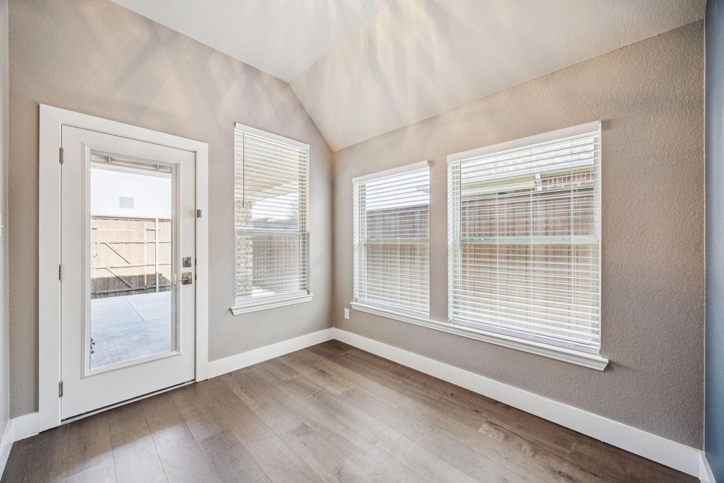 1211 Windgate Way - Photo 18