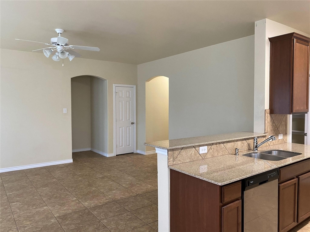 247 Pine Crest Drive - Photo 5