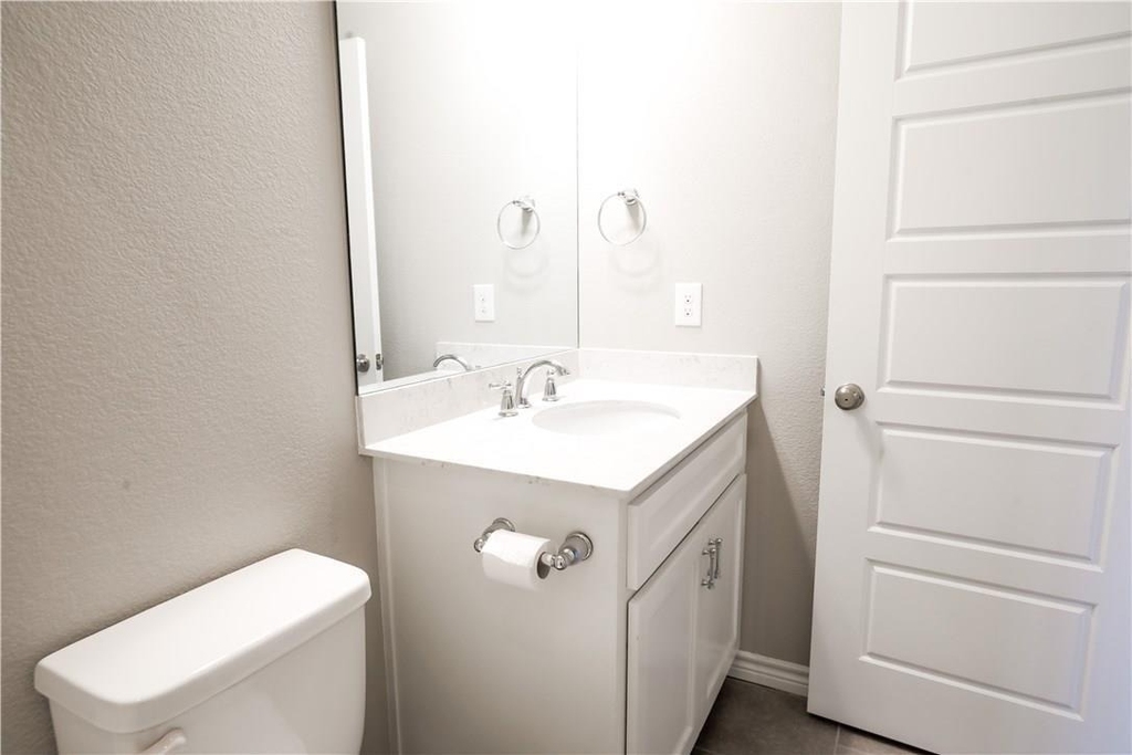 2605 Mccart Avenue - Photo 18