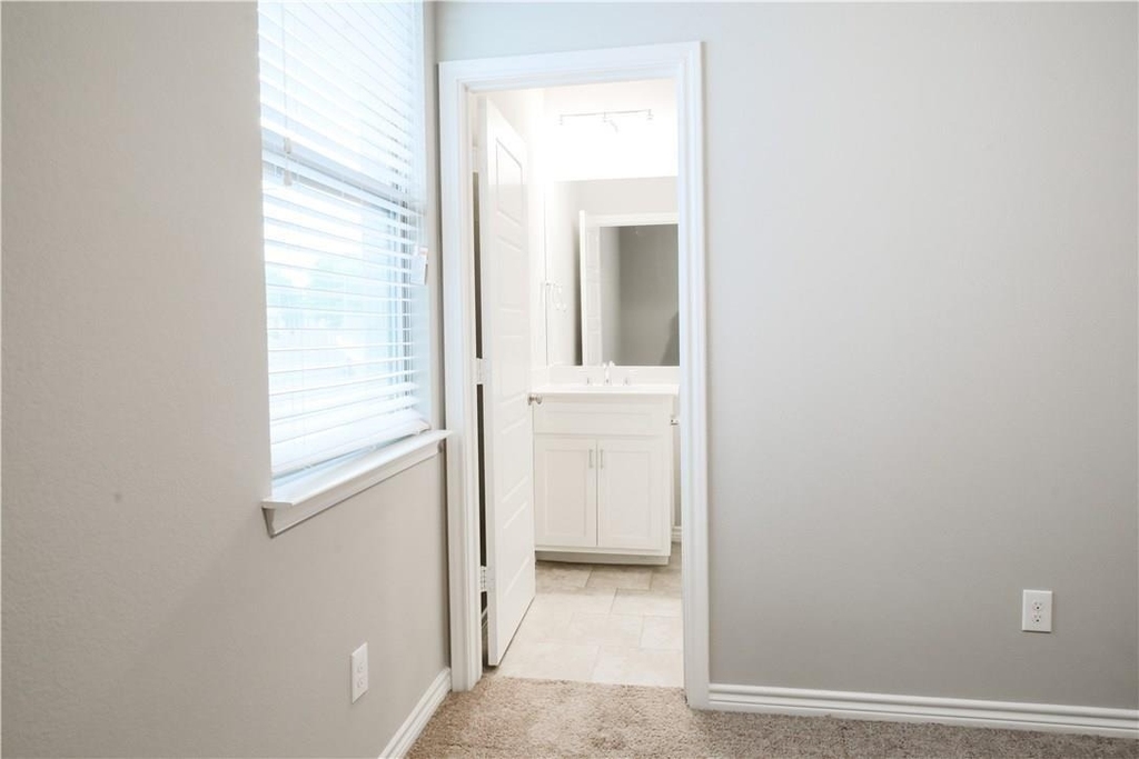 2605 Mccart Avenue - Photo 22