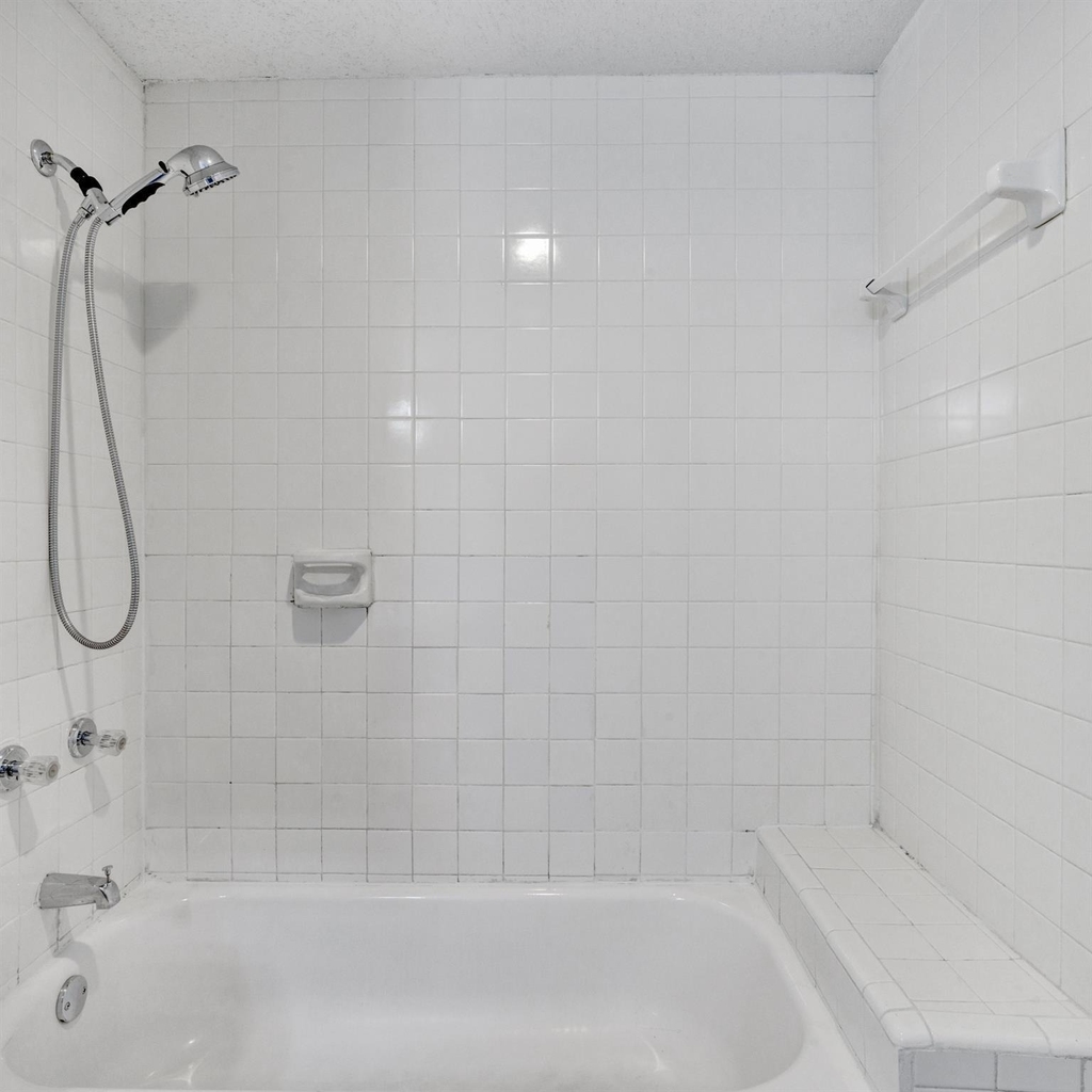 9601 Forest Lane - Photo 11