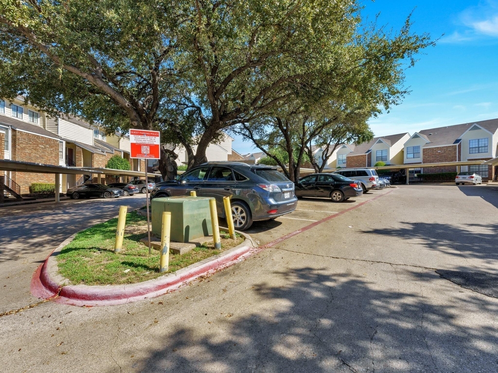 9601 Forest Lane - Photo 18
