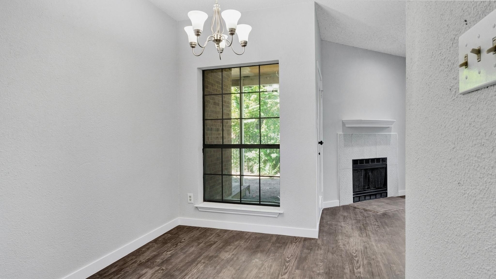 9601 Forest Lane - Photo 14
