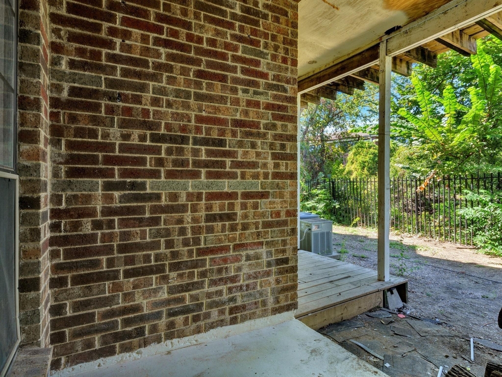 9601 Forest Lane - Photo 19