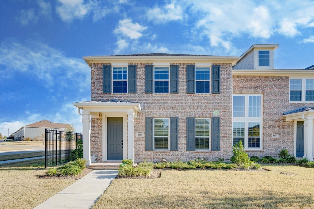 8888 Samara Street - Photo 0