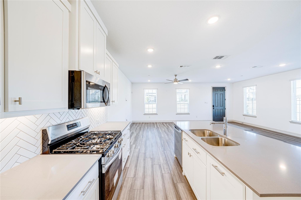 8888 Samara Street - Photo 8