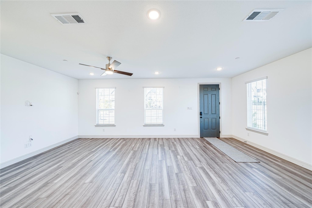8888 Samara Street - Photo 2