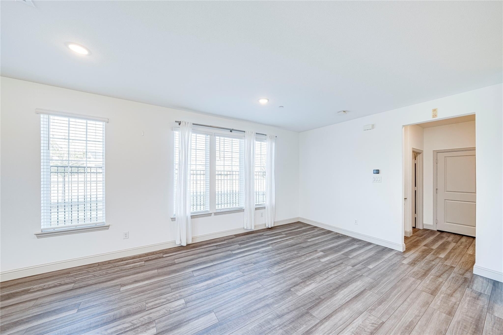 8888 Samara Street - Photo 6