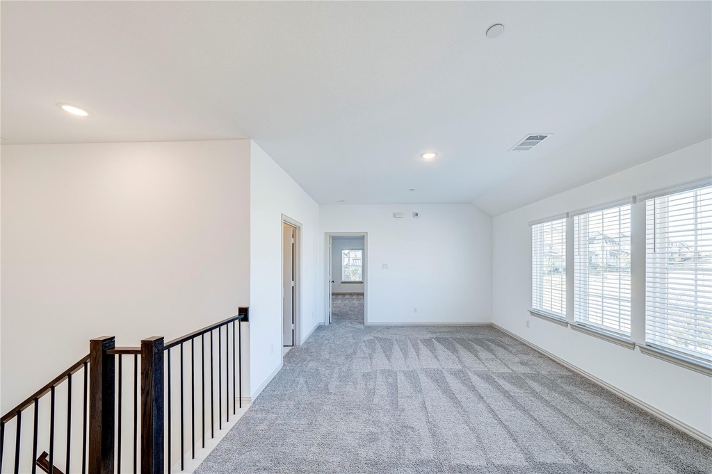 8888 Samara Street - Photo 14