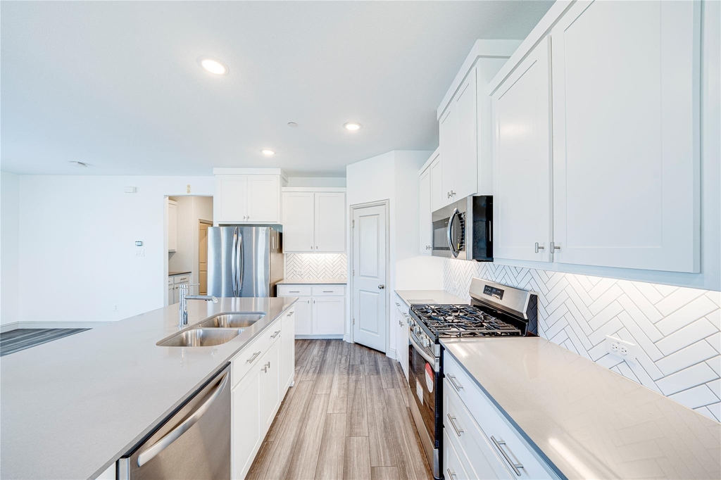 8888 Samara Street - Photo 7