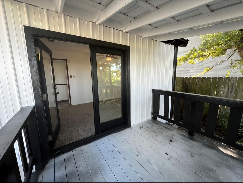 1116 State Highway 276 - Photo 4