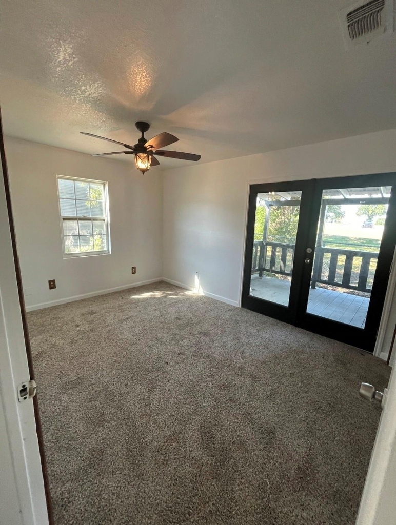1116 State Highway 276 - Photo 3