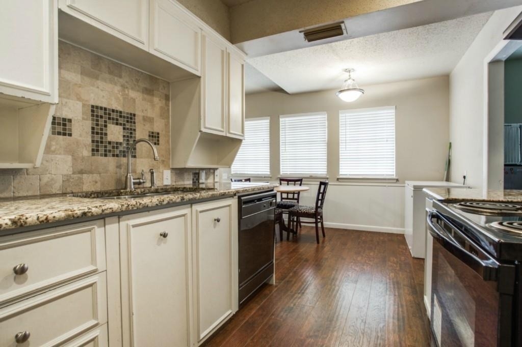 3801 Eugene Court N - Photo 9