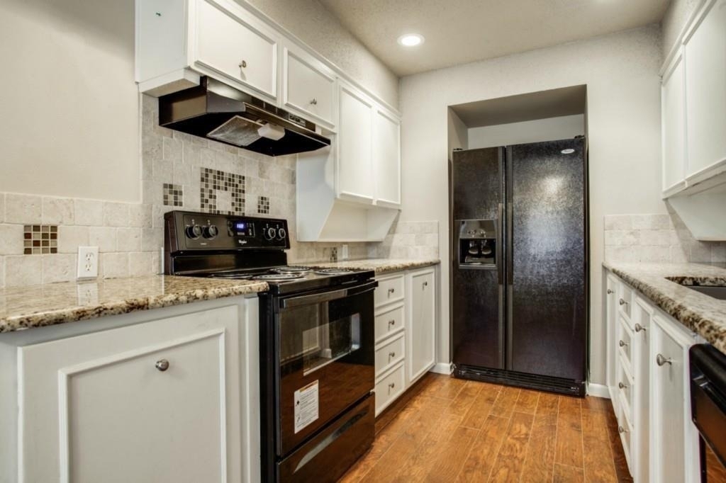 3801 Eugene Court N - Photo 8
