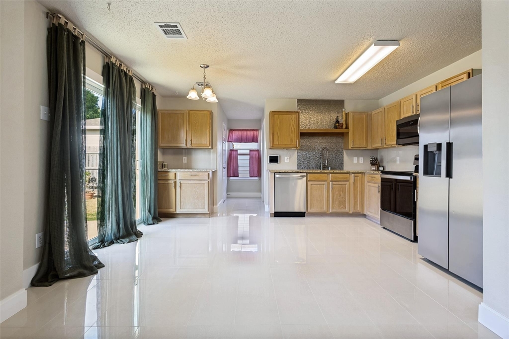 1609 White Oak Road - Photo 6