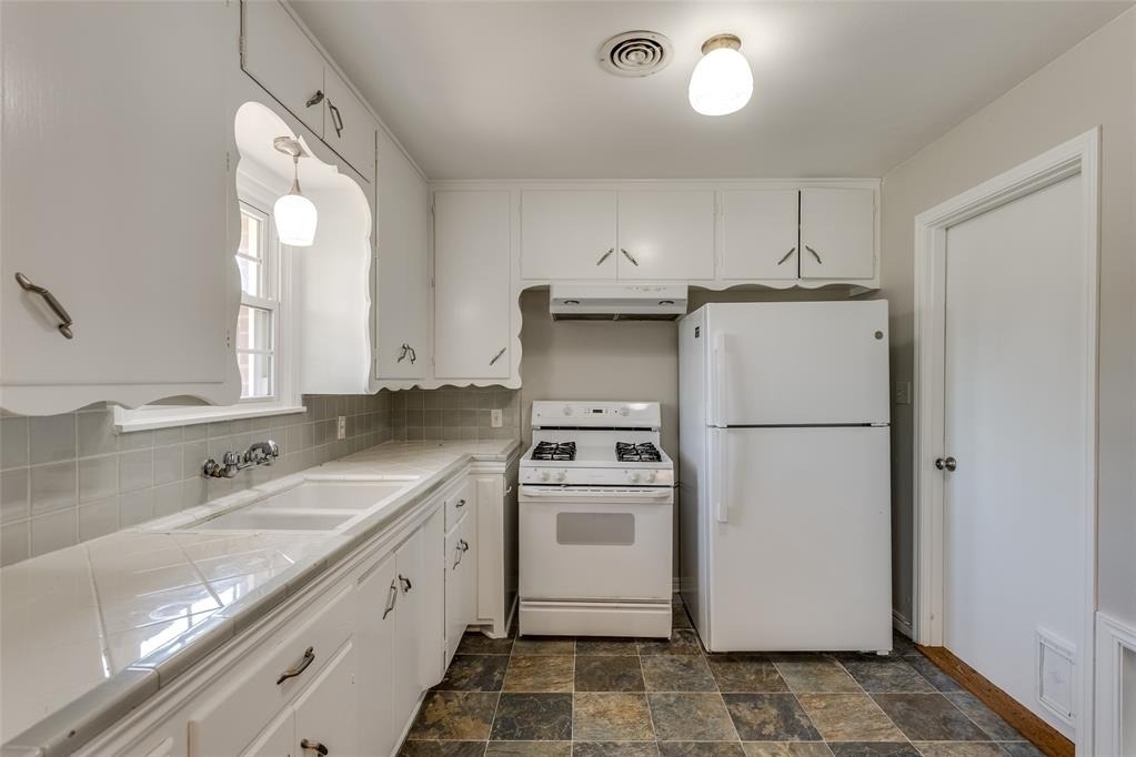 2732 Nw 67th Street - Photo 9