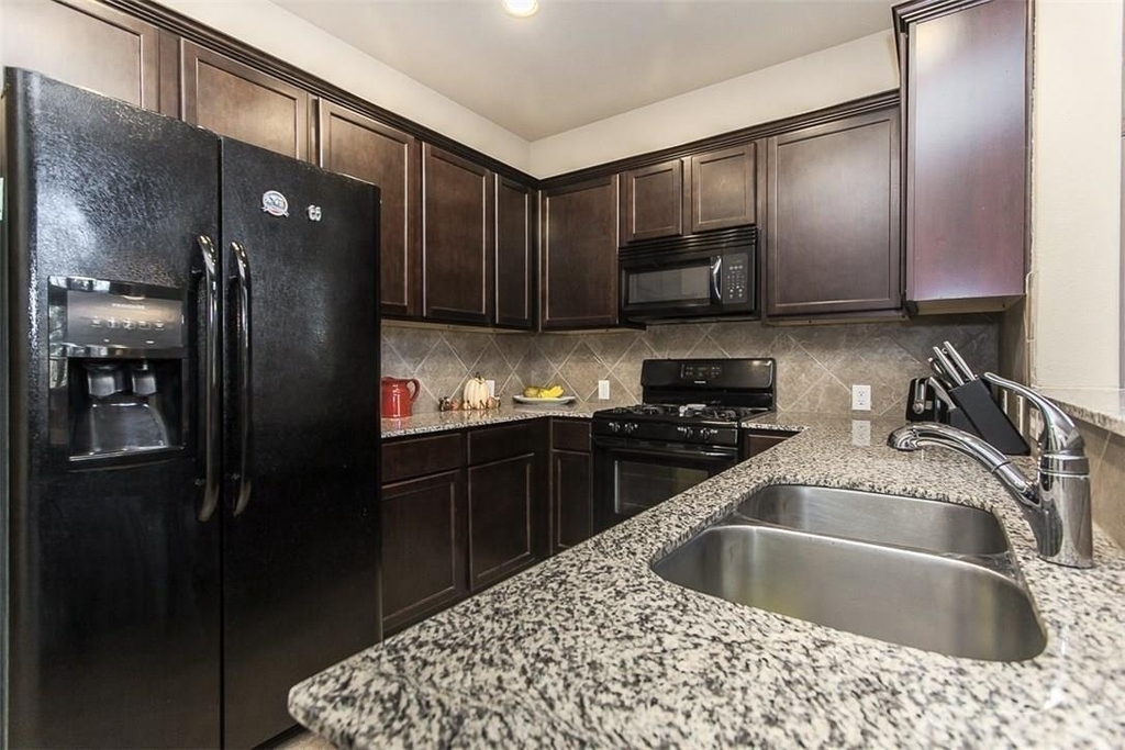 867 Llano Drive - Photo 2