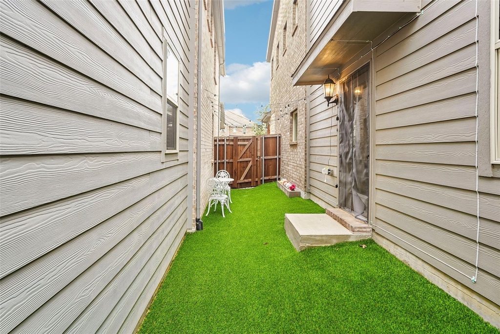 2757 Acadia Drive - Photo 15