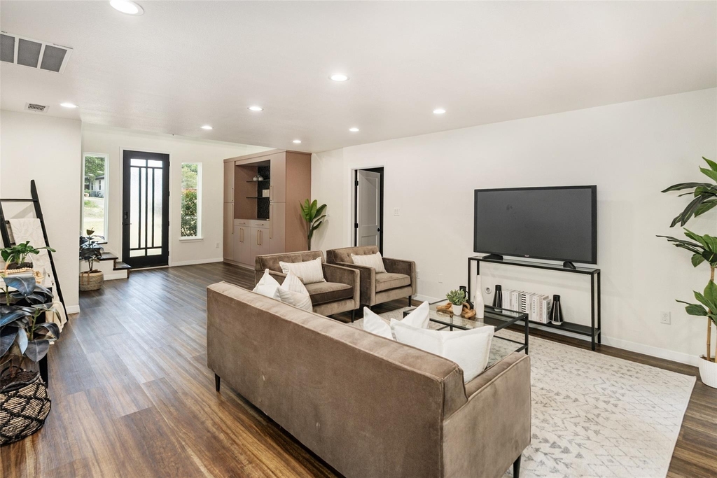 2107 Elmwood Boulevard - Photo 11