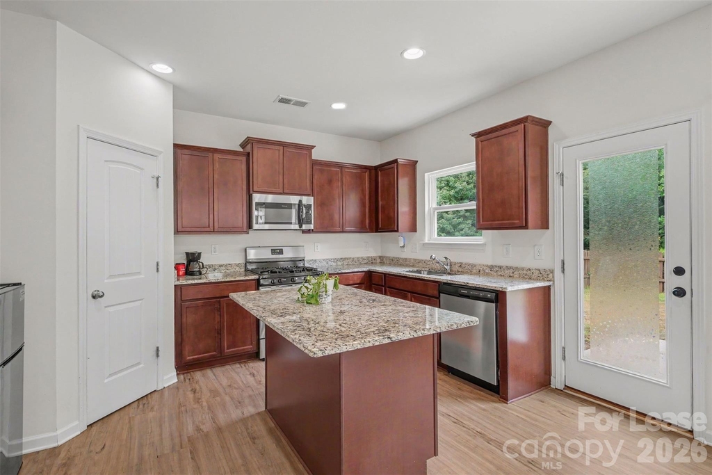 369 Settlers Grove Lane - Photo 9