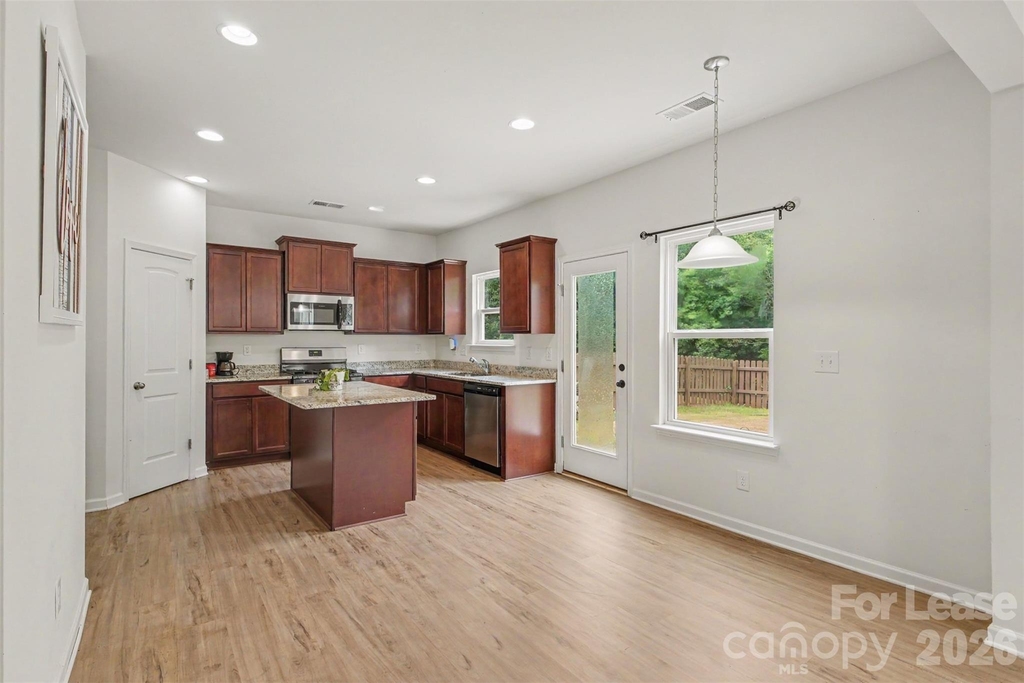 369 Settlers Grove Lane - Photo 7