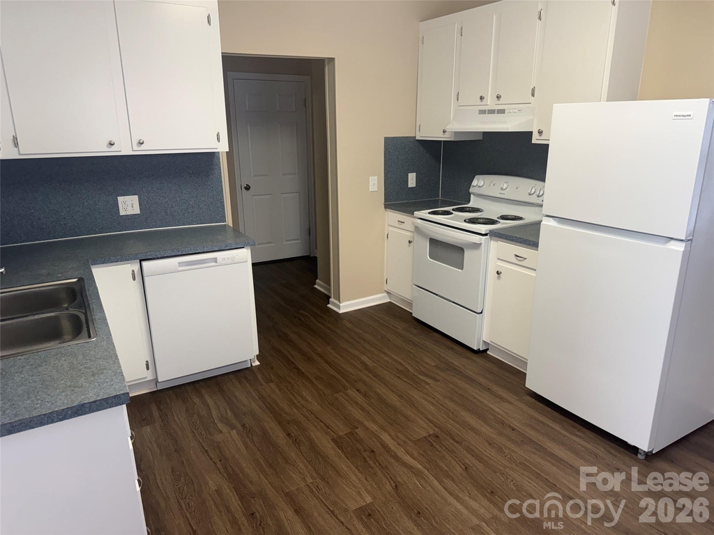 126 2nd Avenue - Photo 4