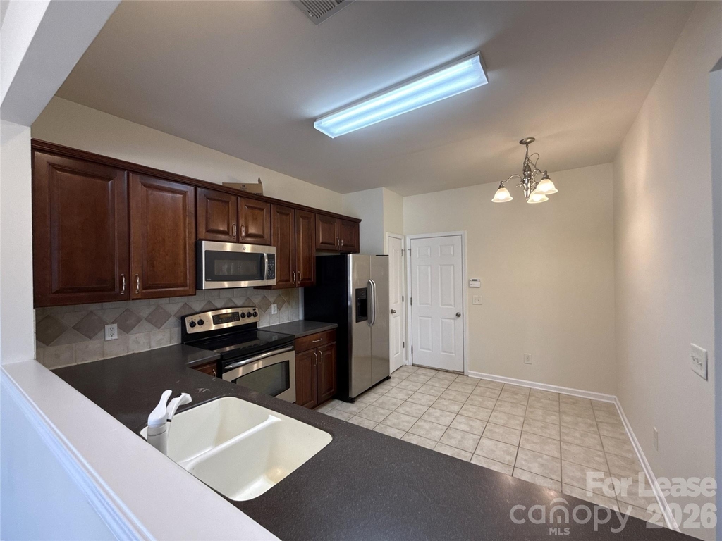 9102 Redmond Trace Road - Photo 6