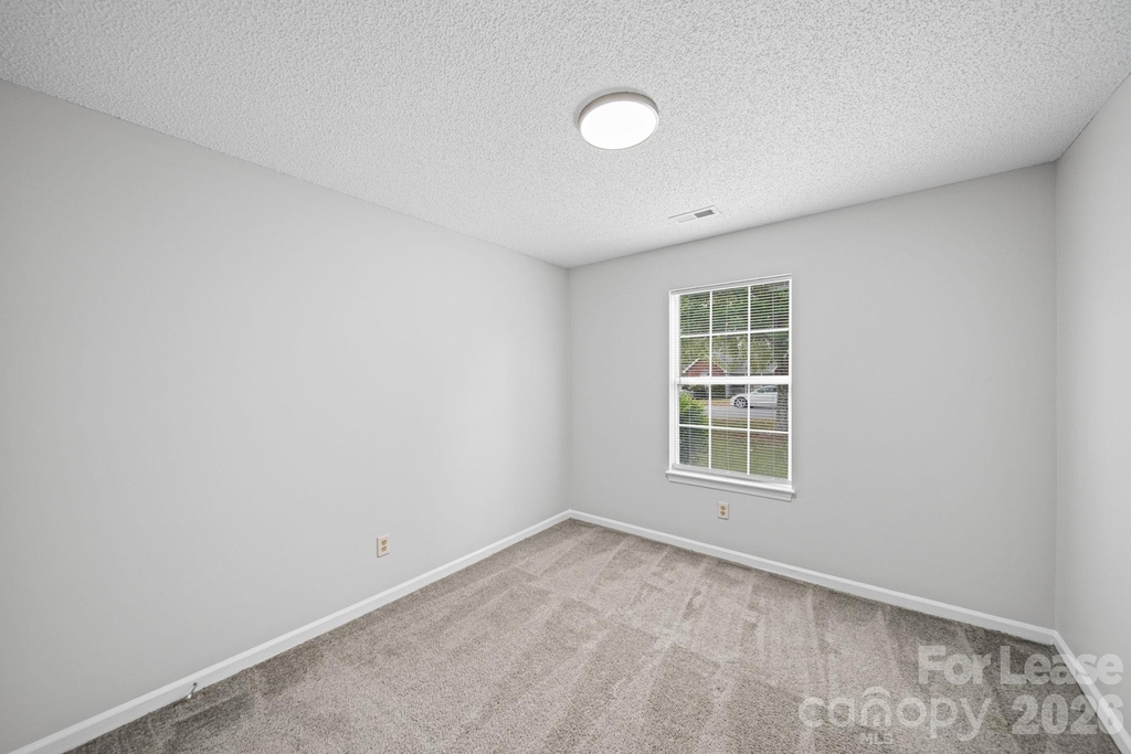 1012 Ridgefield Circle - Photo 20