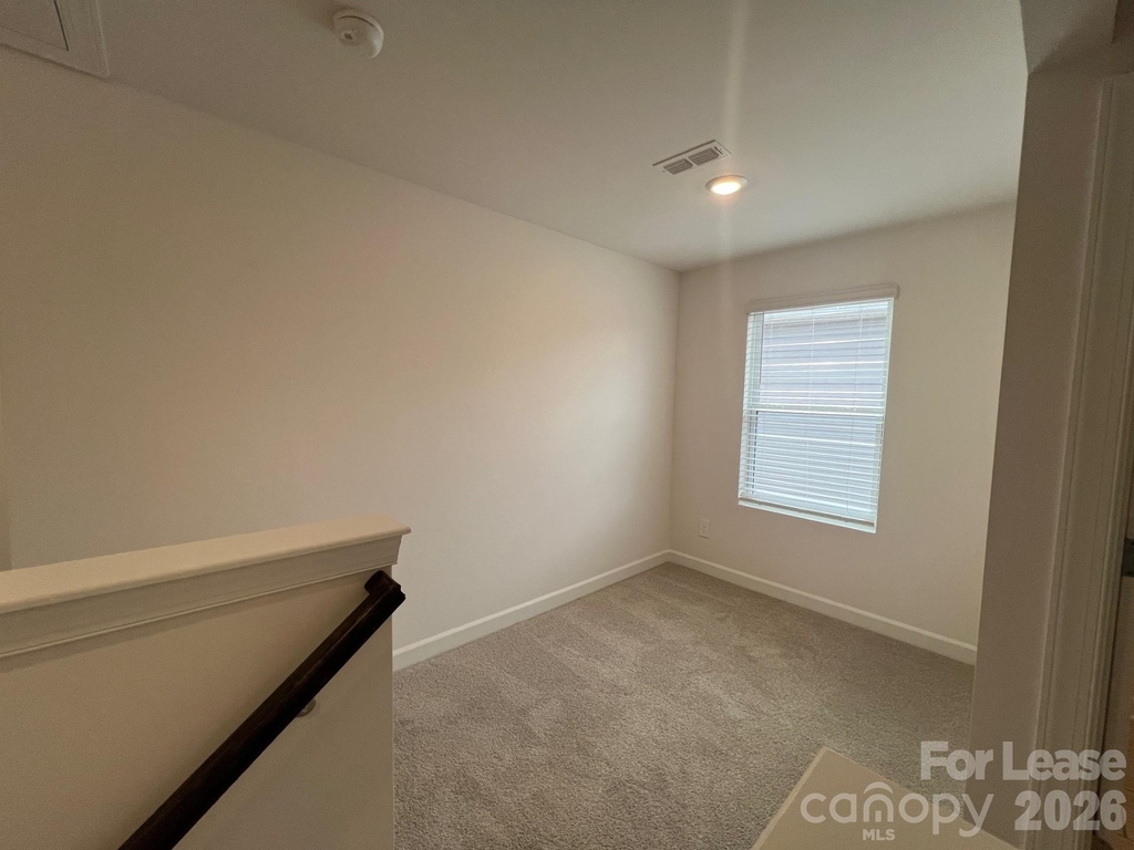 1241 30th Street Lane Ne - Photo 11