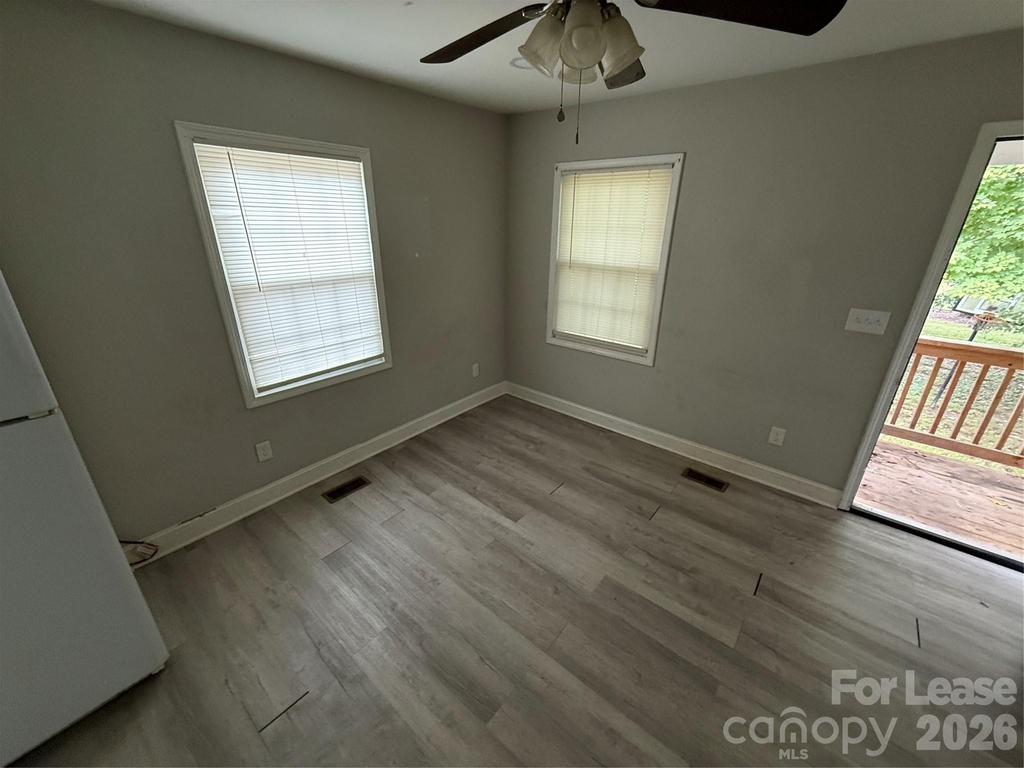 1227 5th Street - Photo 5