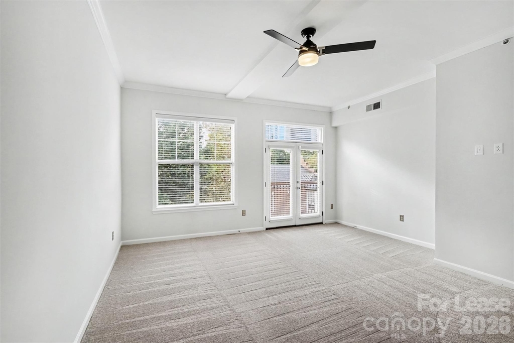 405 W 7th Street - Photo 17
