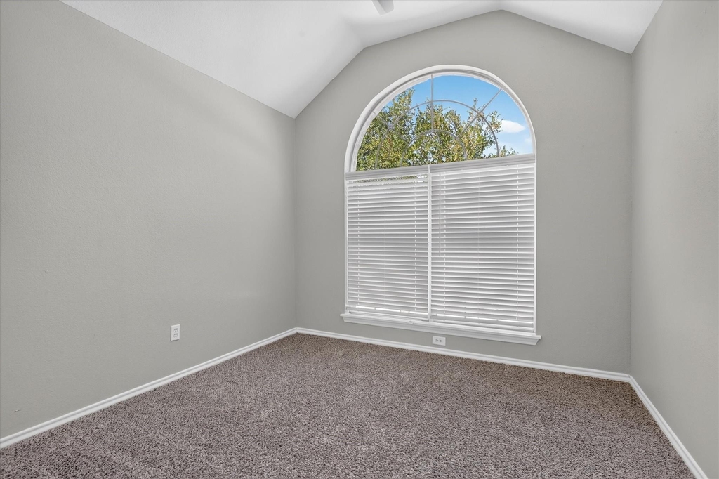 805 Sierra Lane - Photo 12