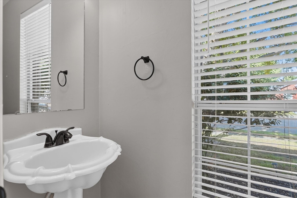 805 Sierra Lane - Photo 8