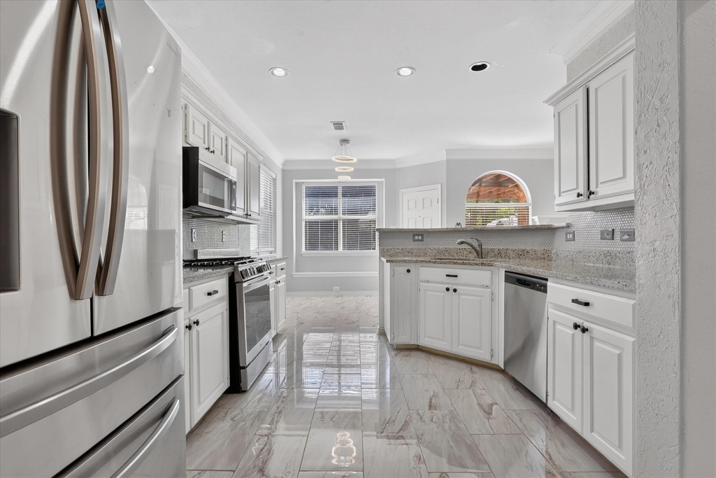 805 Sierra Lane - Photo 7