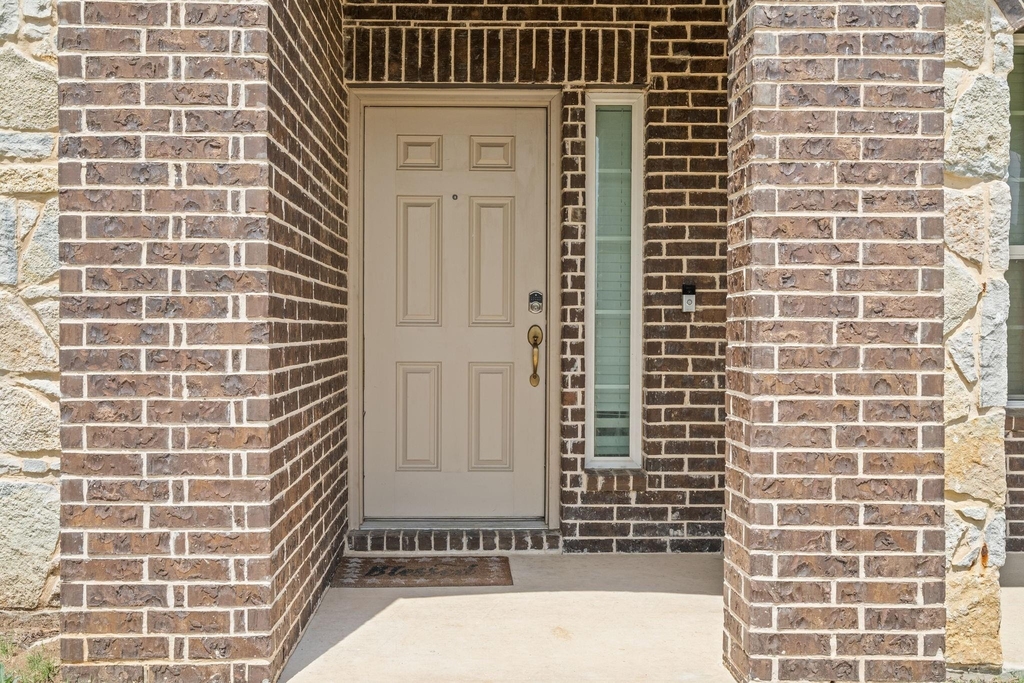 1929 Brahorn Lane - Photo 2