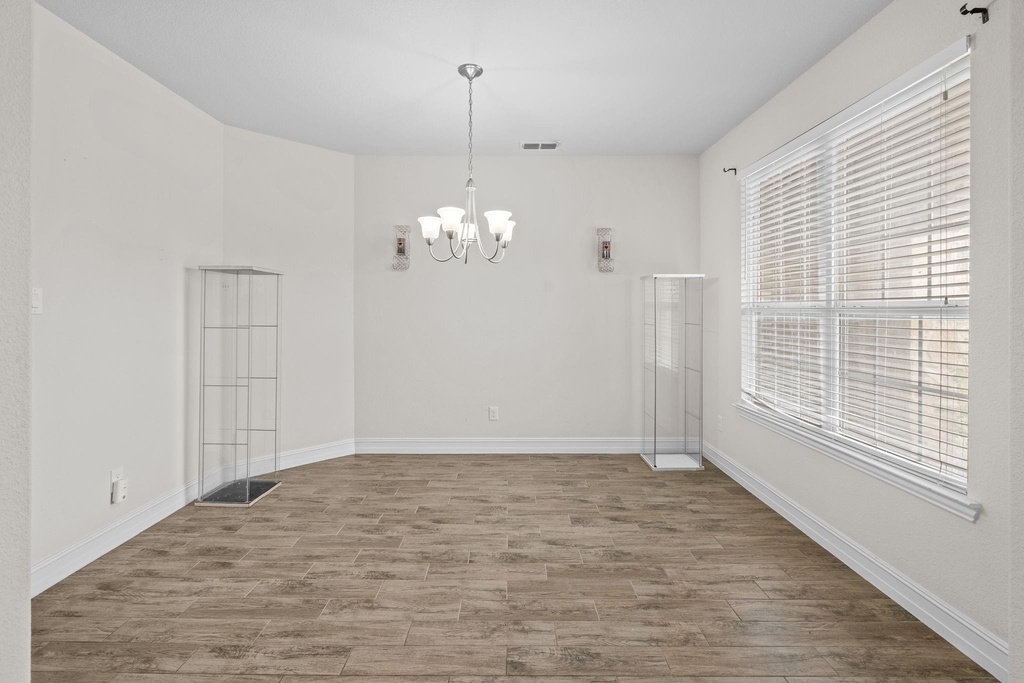 1929 Brahorn Lane - Photo 5