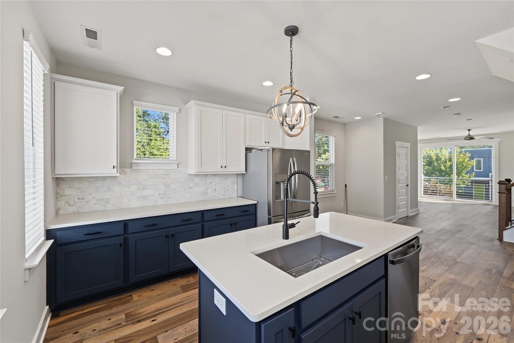 1245 Lomax Avenue - Photo 11