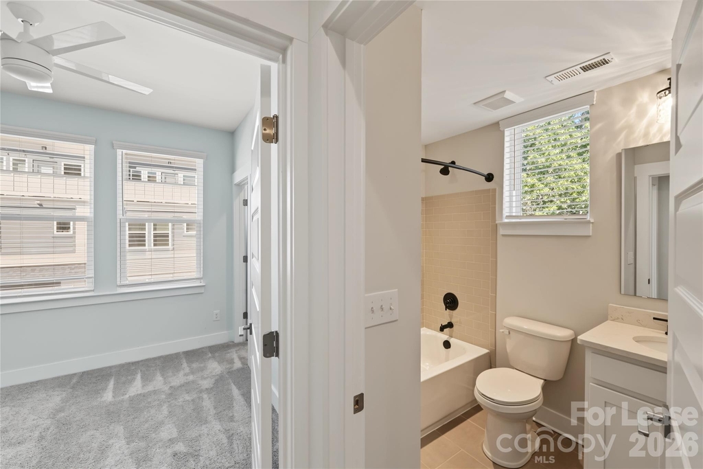1245 Lomax Avenue - Photo 20