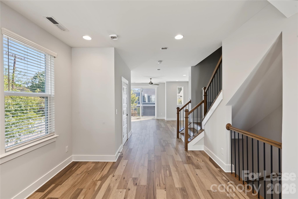 1245 Lomax Avenue - Photo 12