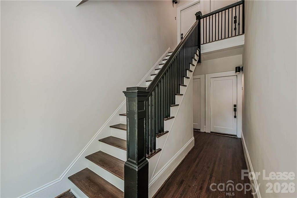 616 Oakland Avenue - Photo 2