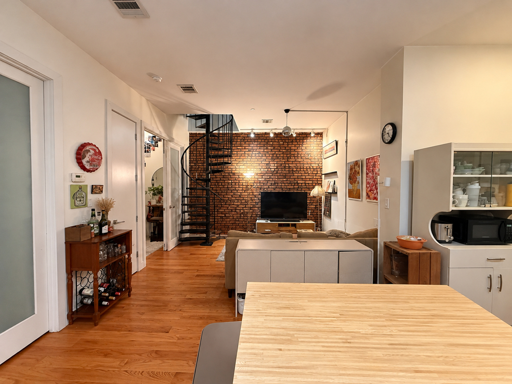664 Park Place - Photo 1
