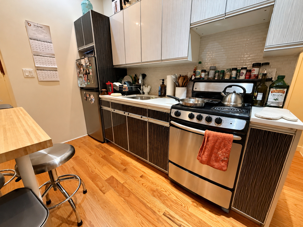 664 Park Place - Photo 11