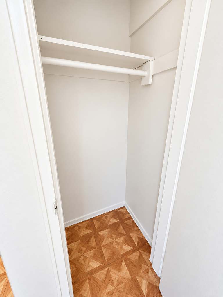87-16 Winchester Boulevard - Photo 4