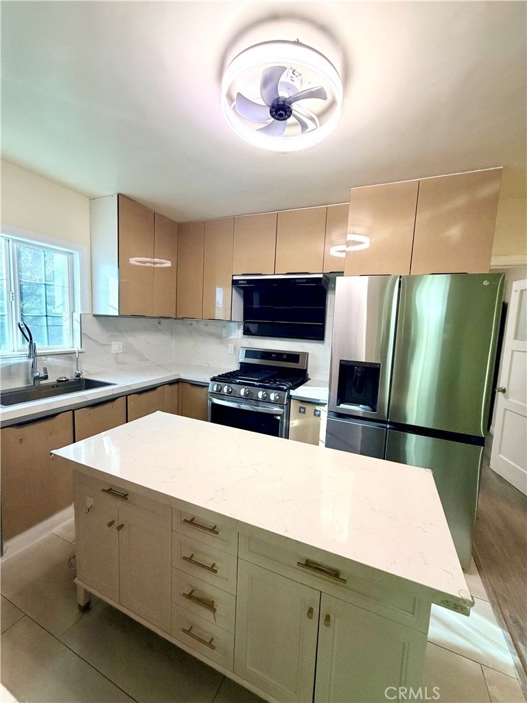 159 W Glendon Way - Photo 2