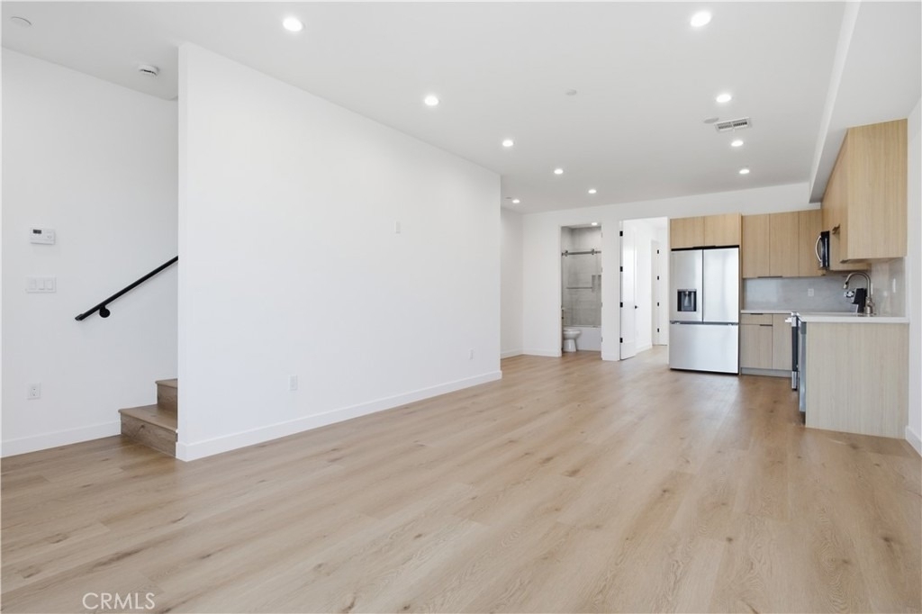 16106 Leadwell St - Photo 1
