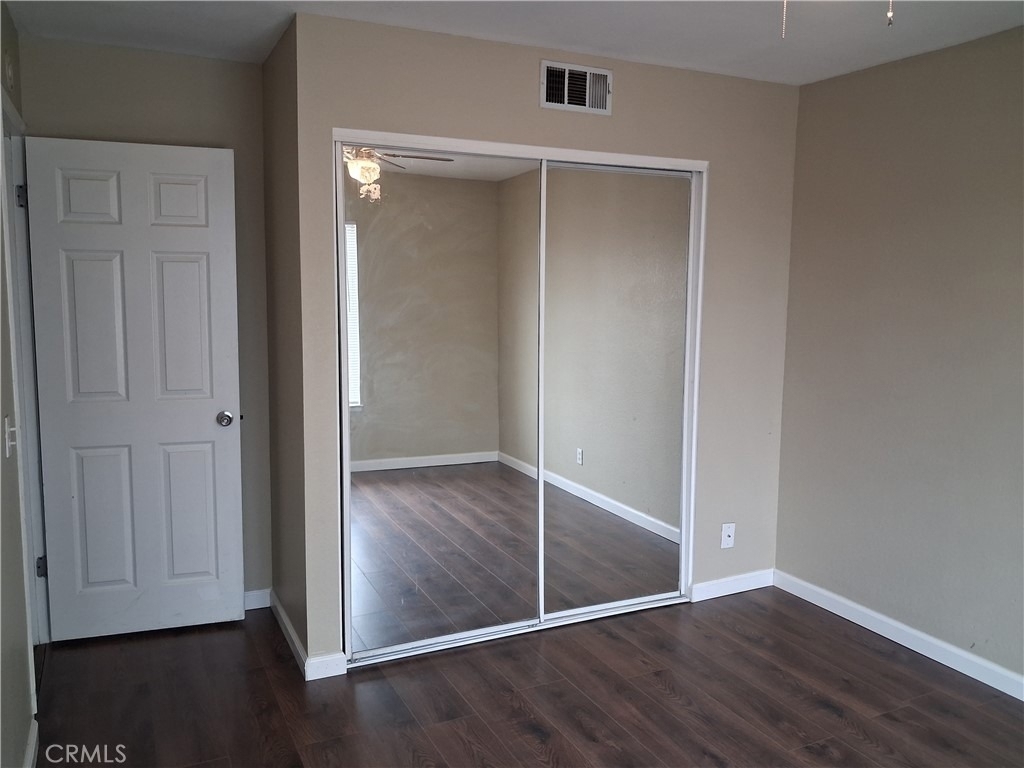 828 Greenwich Court - Photo 4